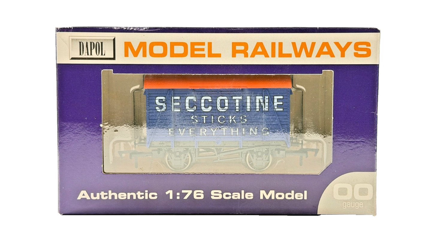 DAPOL 00 GAUGE - SECCOTINE STICKS EVERYTHING VENT VAN (LIMITED EDITION)
