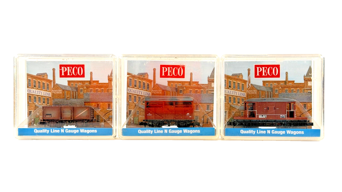PECO N GAUGE RAKE OF 3 BR BRITISH RAIL FREIGHT WAGONS MINERAL CATTLE BRAKE BOXED