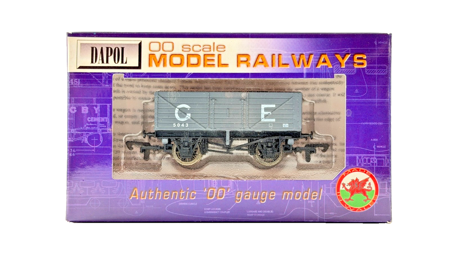 DAPOL 00 GAUGE - GREAT EASTERN GE GREY PLANK WAGON NO.5043 (LIMITED EDITION)