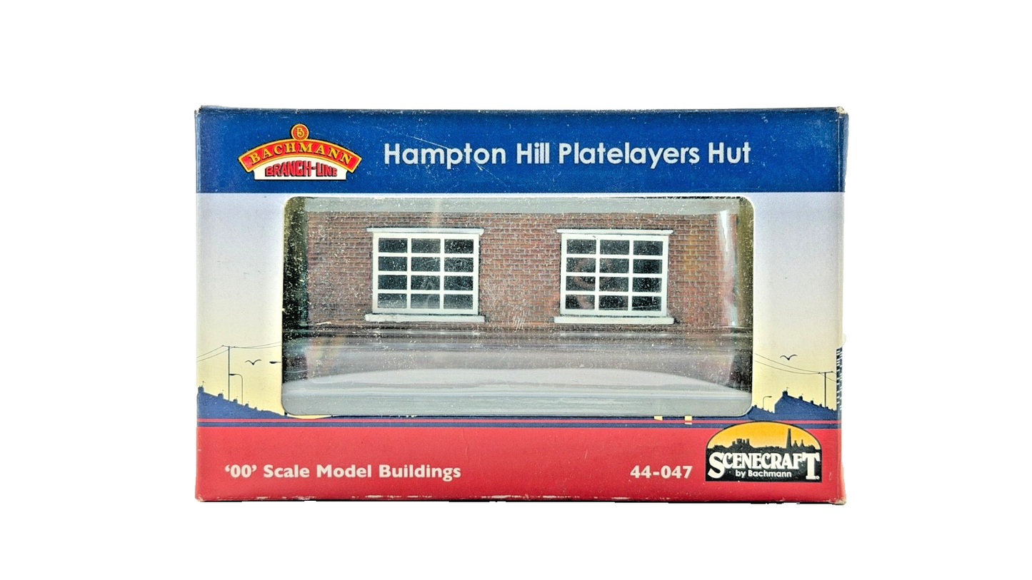 BACHMANN OO GAUGE SCENECRAFT - 44-047 - HAMPTON HILL PLATELAYERS HUT - NEW