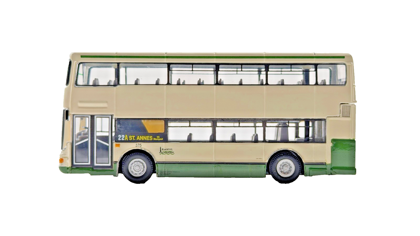 CORGI 1/76 SCALE - NORTHERN COUNTIES PALATINE BLACKPOOL TRANSPORT BUS UNBOXED