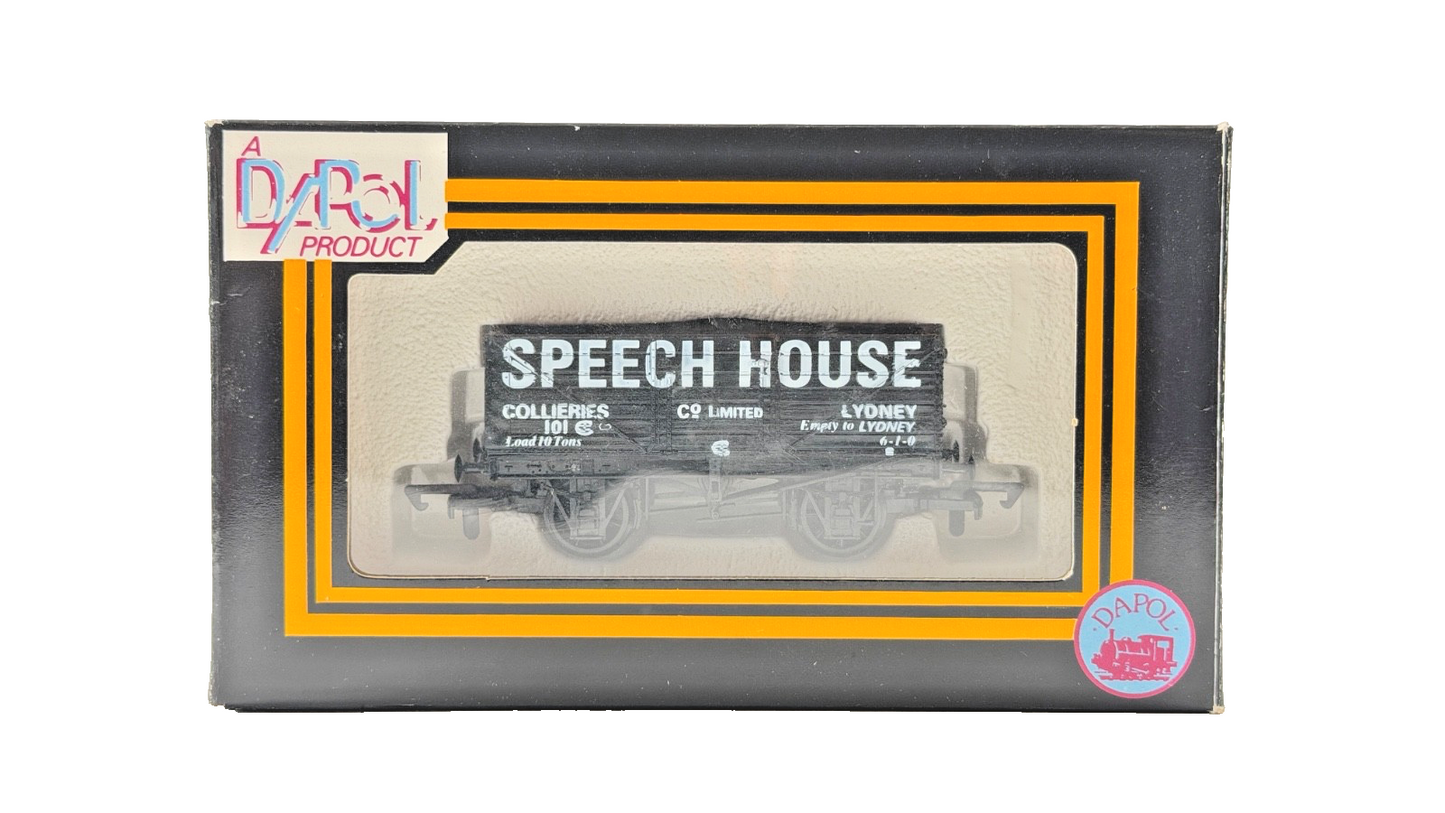 DAPOL 00 GAUGE - SPEECH HOUSE EMPTY TO LYDNEY PLANK WAGON 101 (LIMITED EDITION)