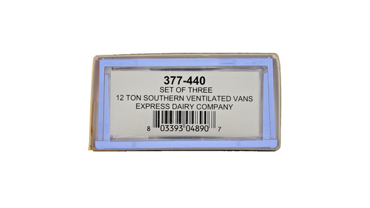 GRAHAM FARISH N GAUGE - 377-440 - 12 TON VENT VAN EXPRESS DAIRY COMPANY SET OF 3