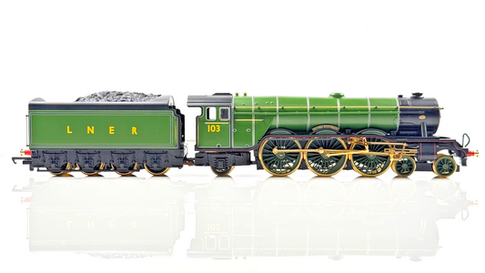 HORNBY 00 GAUGE - R2146 - LNER 4-6-2 CLASS A3 FLYING SCOTSMAN MILLENIUM LTD ED