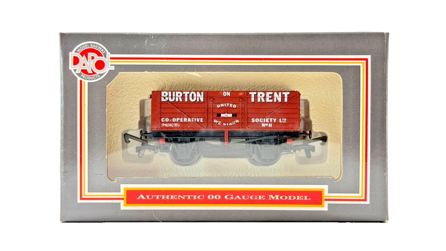DAPOL 00 GAUGE - BURTON ON TRENT CO-OPERATIVE SOCIETY WAGON 11 (LIMITED EDITION)