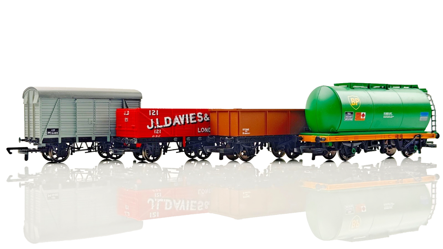 HORNBY 00 GAUGE - R1075 - BR GREY 12T VENT J.L DAVIES 26T STONE BP TANKER WAGONS