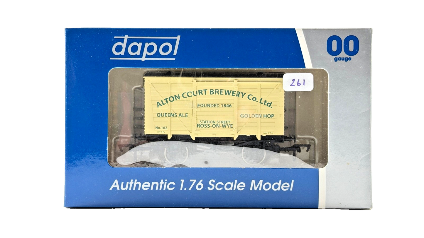 DAPOL 00 GAUGE - ALTON COURT BREWERY QUEENS ALE ROSS ON WYE (LIMITED EDITION)