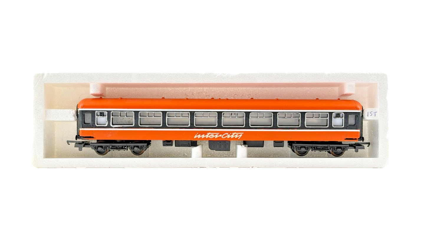 LIMA OO GAUGE - IRISH RAIL IR INTERCITY ORANGE/BLACK RESPRAYED COACHES X 2