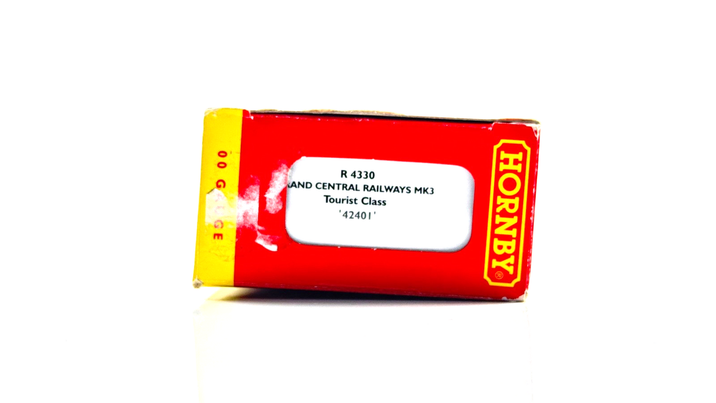 HORNBY 00 GAUGE - R4330 - GRAND CENTRAL RAILWAYS MK3 TOURIST COACH 42401 - BOXED