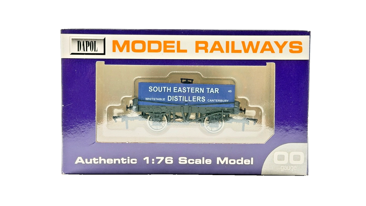 DAPOL 00 GAUGE - SOUTH EASTERN TAR DISTILLERS CANTERBURY NO.45 (LIMITED EDITION)
