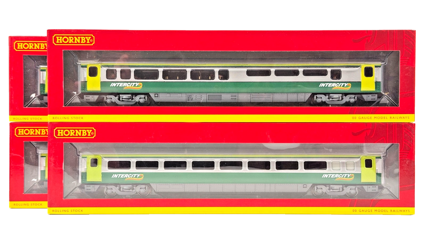 HORNBY/CHRIS DYER OO GAUGE - IE IRISH INTERCITY SILVER/GREEN MK4 COACHES X 4