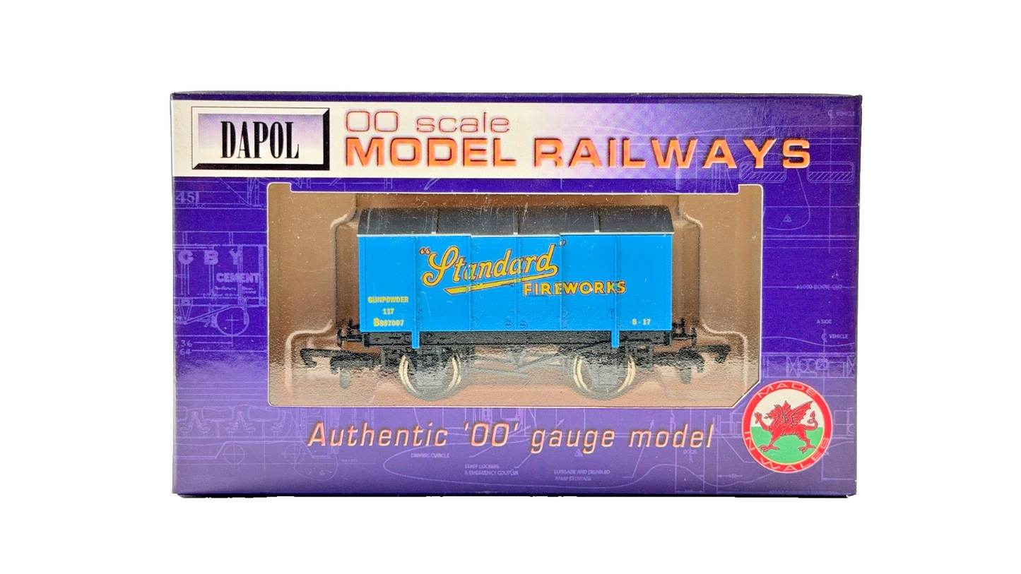 DAPOL 00 GAUGE - STANDARD FIREWORKS GUNPOWDER VAN BLUE WRENN (LIMITED EDITION)