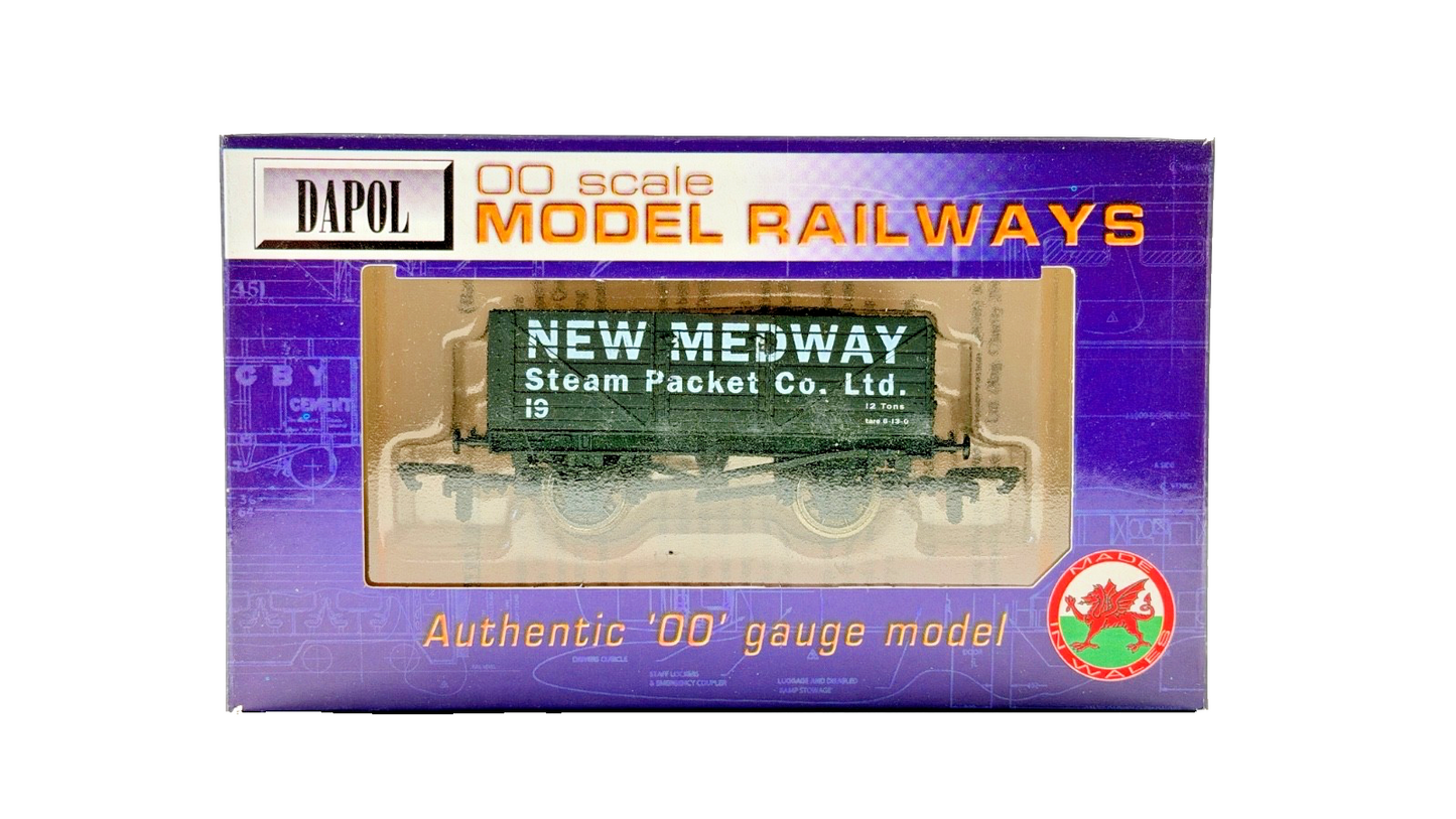 DAPOL 00 GAUGE - NEW MEDWAY STEAM PACKET COMPANY BLACK NO.19 (LIMITED EDITION)