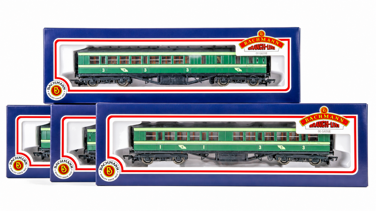 BACHMANN/MURPHY OO GAUGE - CIE IRISH GREEN 57FT CORRIDOR 1ST/3RD COACHES X 4
