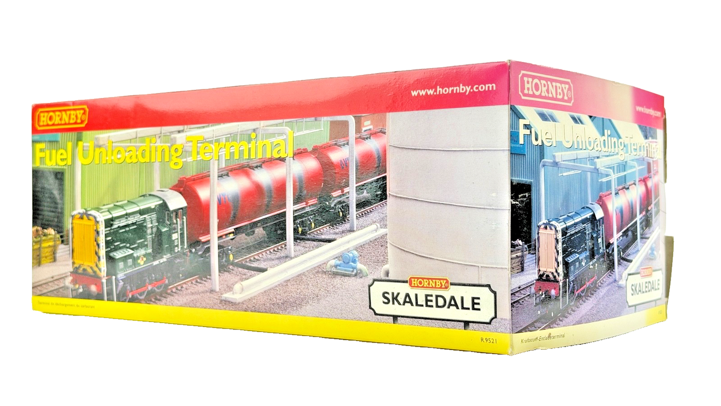 HORNBY OO GAUGE SKALEDALE - R9521 - FUEL UNLOADING TERMINAL - NEW (TIRED BOX)
