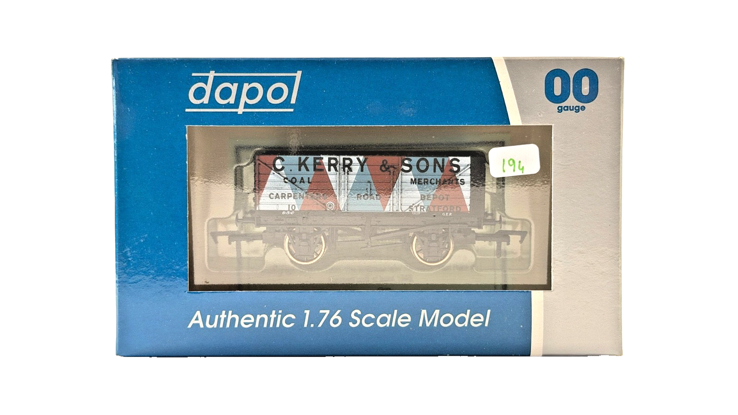 DAPOL 00 GAUGE - C. KERRY COAL MERCHANTS STRATFORD WAGON 10 (LIMITED EDITION)