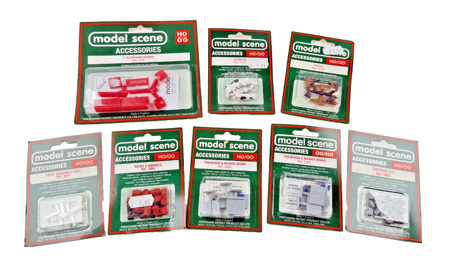 MODEL SCENE HO/OO GAUGE ACCESSORY PACKS X 8 COWS DOGS BINS BARRELS KIOSKS SIGNS