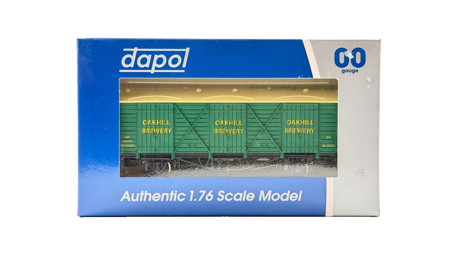 DAPOL 00 GAUGE - OAKHILL BREWERY 10T FRUIT D VAN (LIMITED EDITION)
