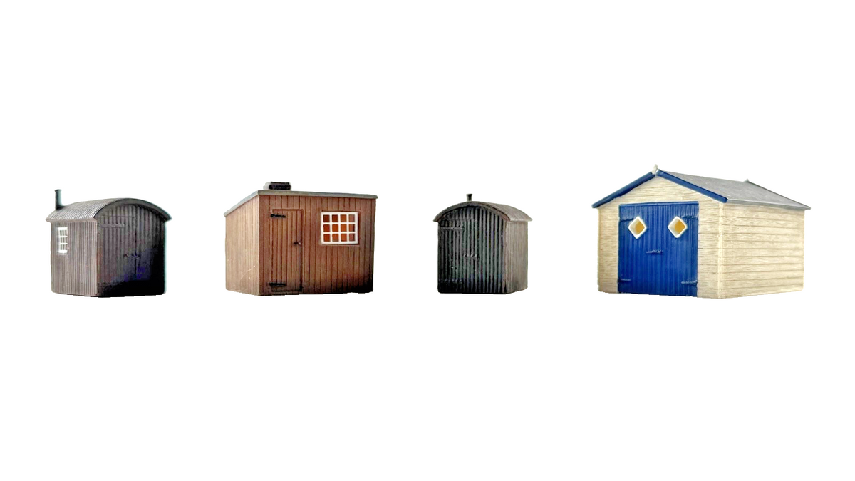 HORNBY OO GAUGE SKALEDALE - R8585/R8586/R8552 - LAMP/PLATELAYERS HUTS & GARAGE