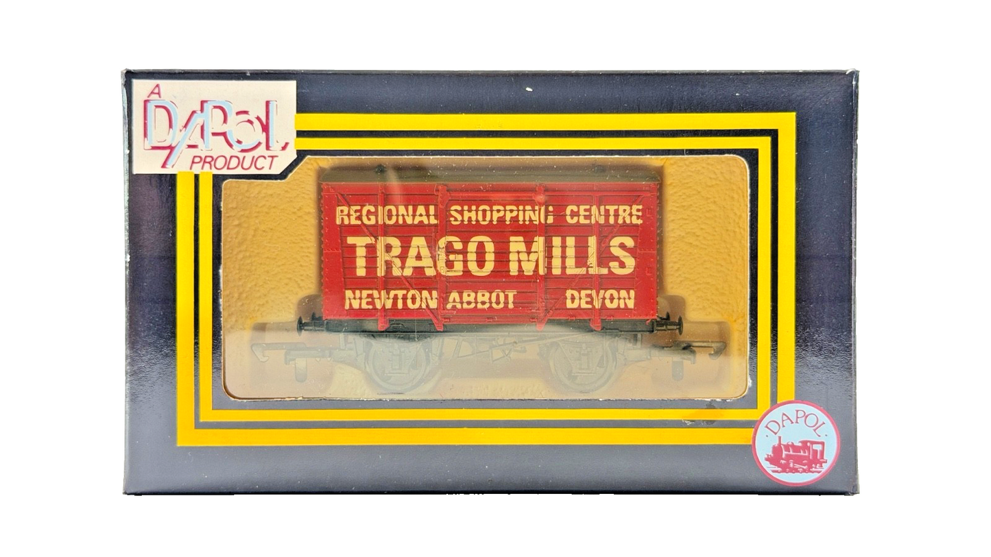 DAPOL 00 GAUGE - TRAGO MILLS SHOPPING CENTRE NEWTON ABBOT VAN (LIMITED EDITION)