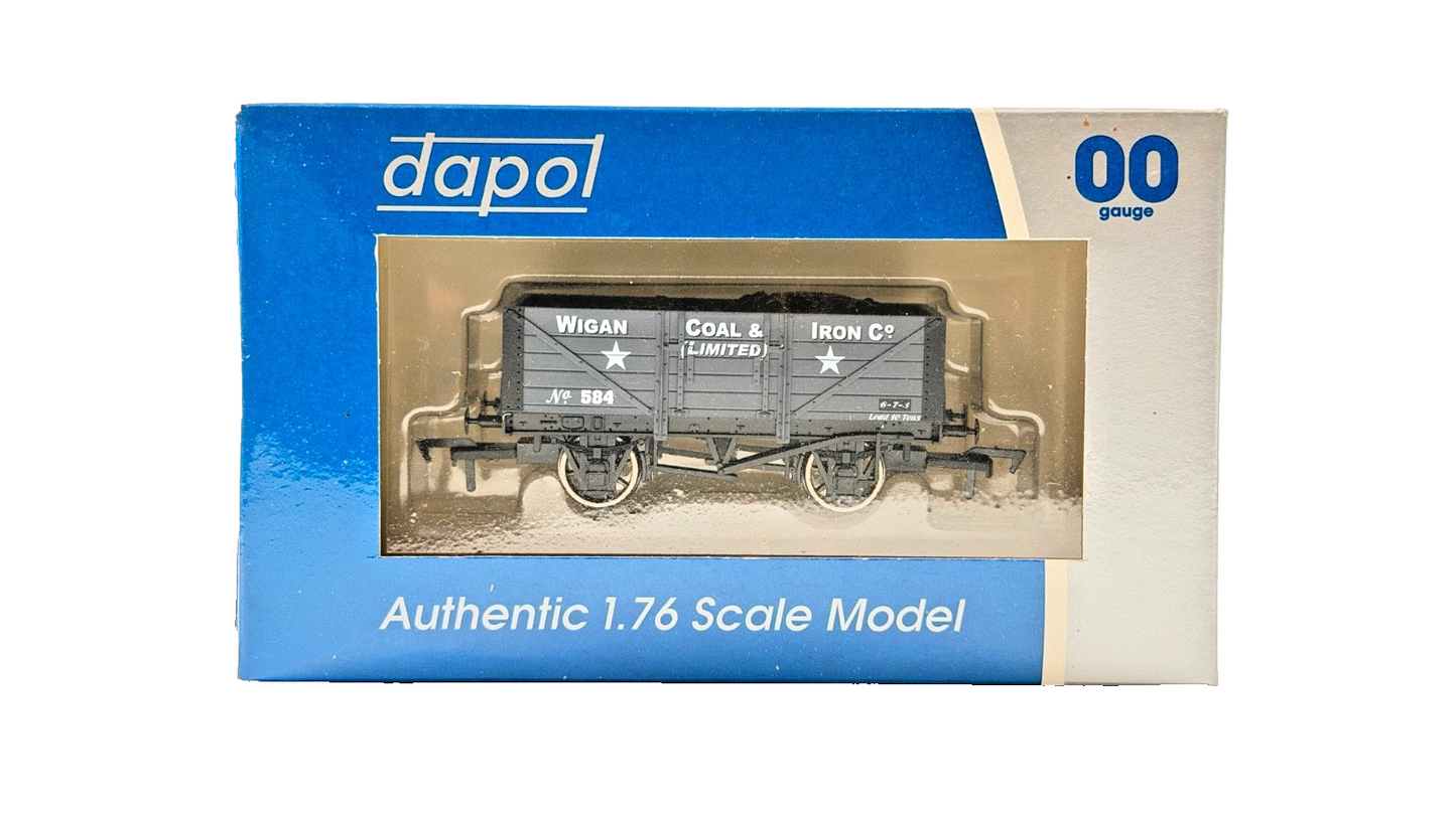 DAPOL 00 GAUGE - WIGAN COAL & IRON CO (LIMITED) WAGON NO.584 (LIMITED EDITION)