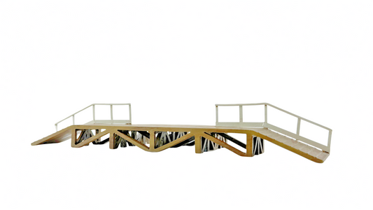 BACHMANN OO GAUGE SCENECRAFT - 44-005 - MARKET HAMPTON STATION HALT - BOXED
