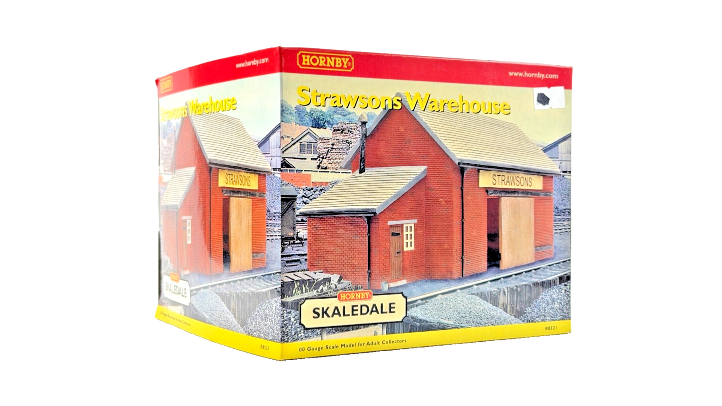 HORNBY OO GAUGE SKALEDALE - R8521 - STRAWSONS INDUSTRIAL WAREHOUSE - BOXED