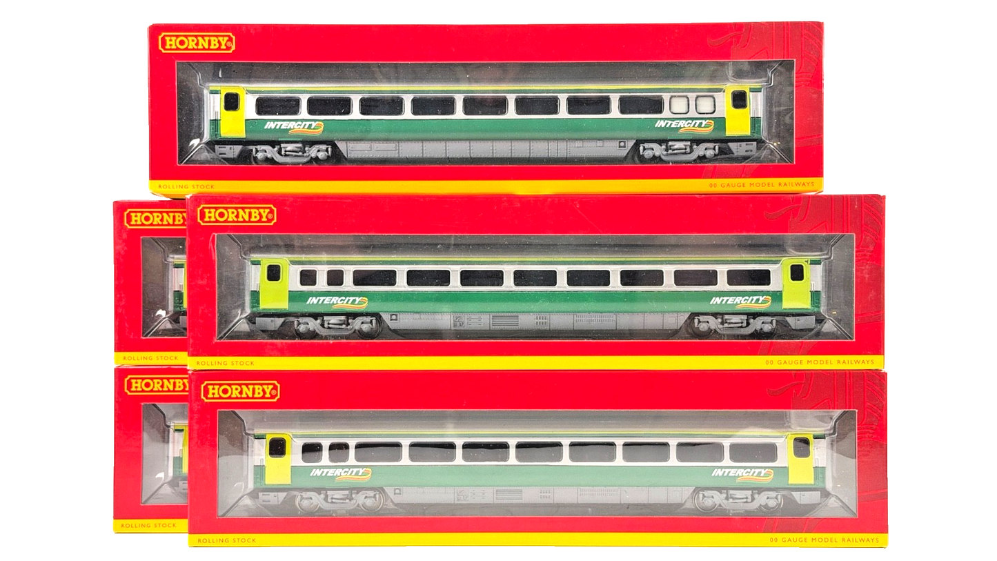 HORNBY/CHRIS DYER OO GAUGE - IE IRISH INTERCITY SILVER/GREEN MK4 COACHES X 5