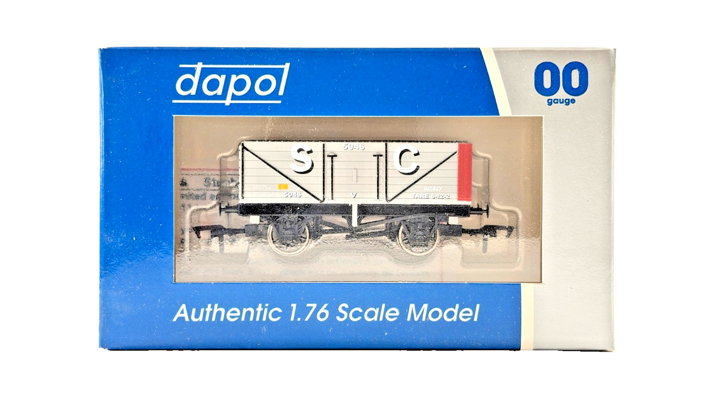 DAPOL 00 GAUGE - STEPHENSON CLARKE SC SELSEY PLANK WAGON 5046 (LIMITED EDITION)