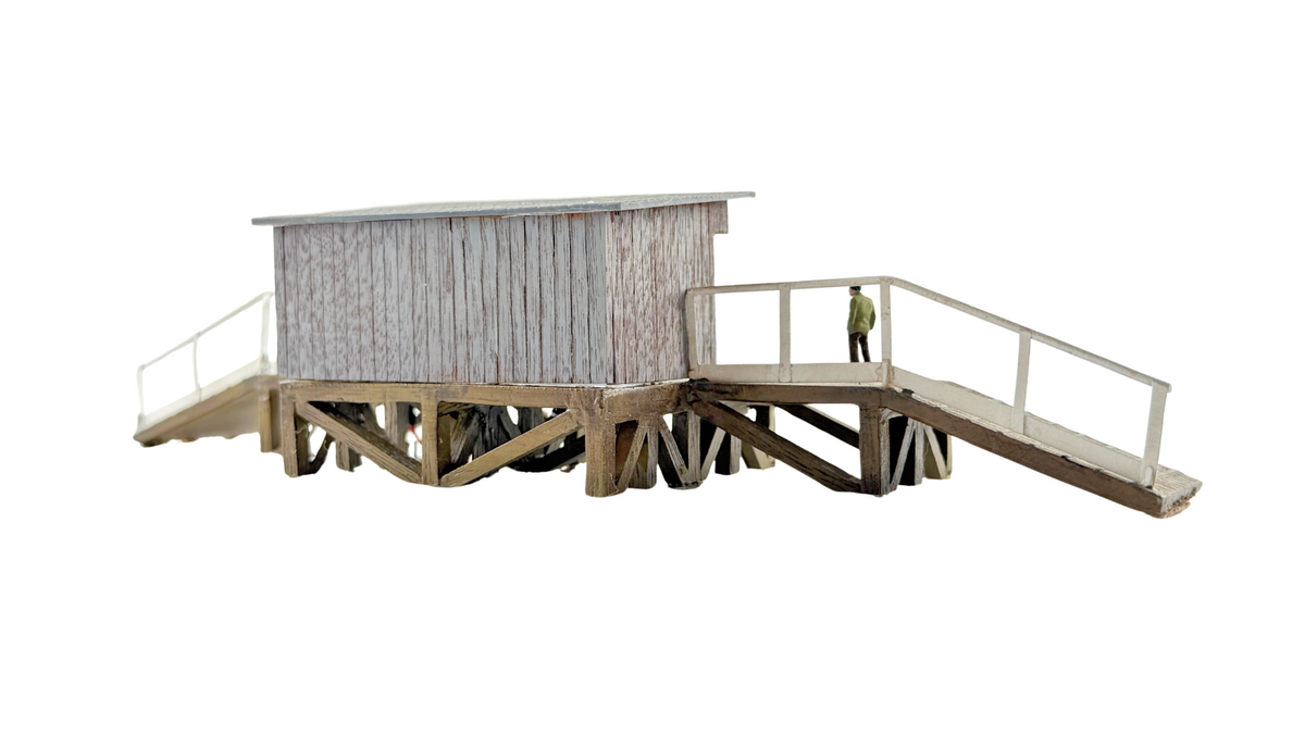 BACHMANN OO GAUGE SCENECRAFT - 44-005 - MARKET HAMPTON HALT - UNBOXED