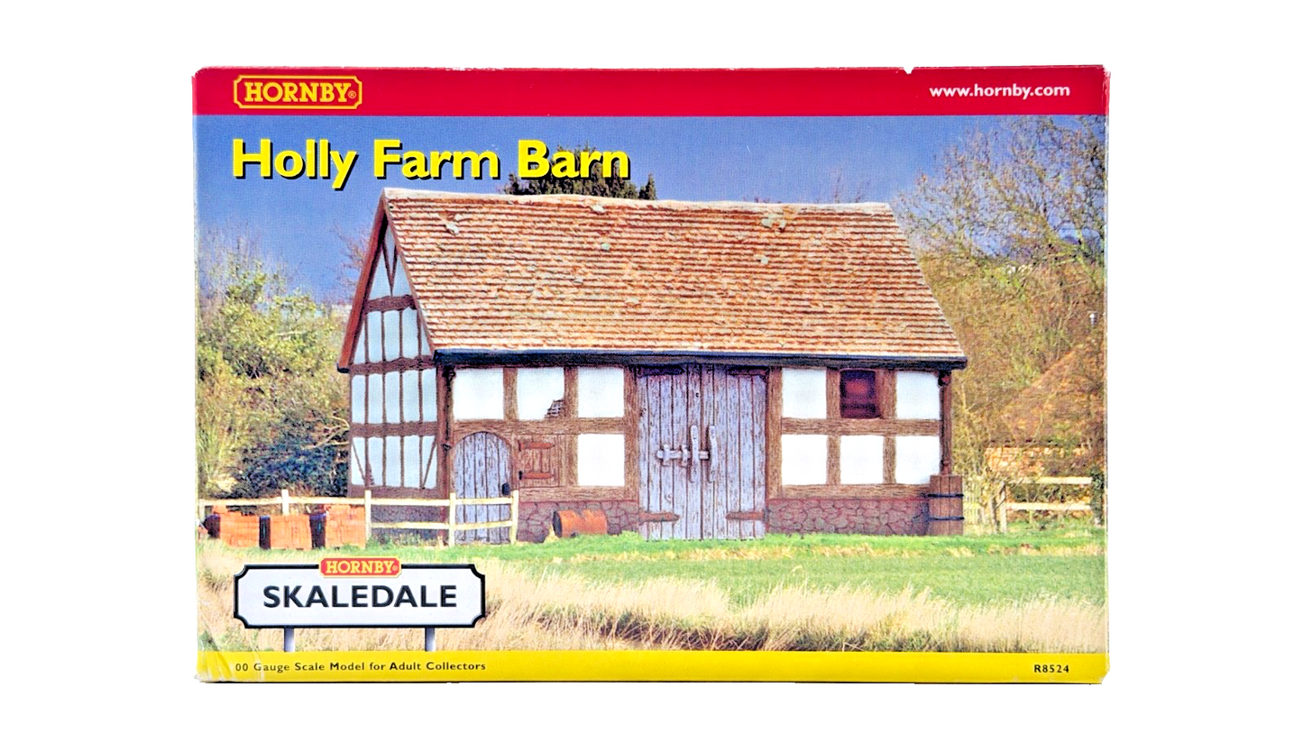 HORNBY SKALEDALE OO GAUGE - R8524 - HOLLY FARM BARN - BOXED