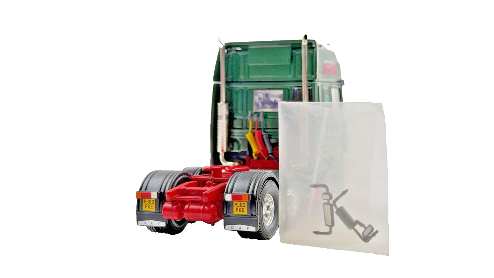 CORGI 1/50 SCALE DIECAST R.FLYNN & SONS HAULAGE DAF XF TRACTOR + MIRRORS UNBOXED