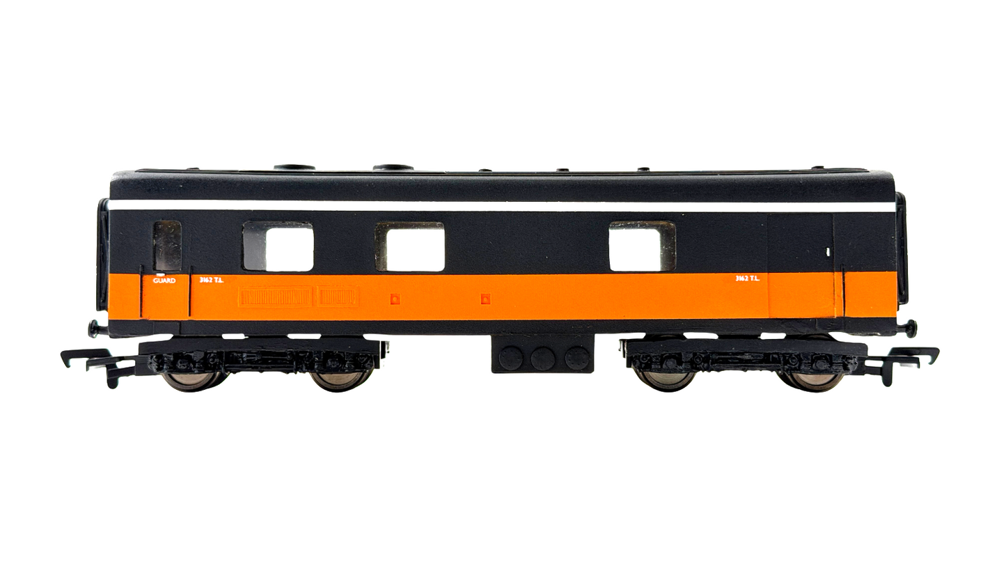 SILVER FOX MODELS OO GAUGE - IRISH RAIL ORANGE & BLACK SINGLE STRIPE DUTCH VAN