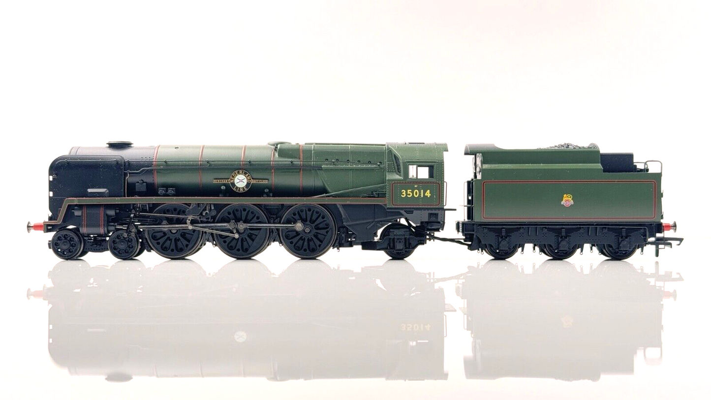 HORNBY 00 GAUGE - R3566 - BR 4-6-2 MERCHANT NAVY 'NEDERLAND LINE' 35014 - BOXED