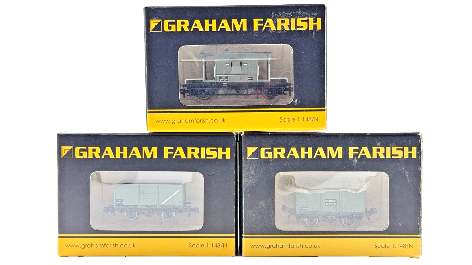 GRAHAM FARISH N GAUGE - 377-275B/377-526B/377-450A - RAKE OF 3 BR GREY WAGONS