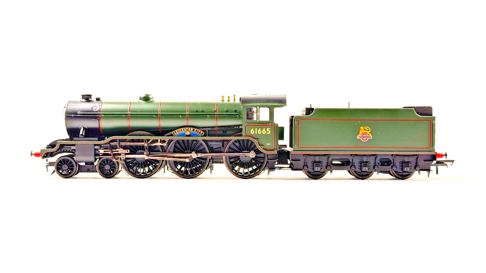 HORNBY 00 GAUGE - R3523 - BR (EARLY) 4-6-0 CLASS B17 LEICESTER CITY NO.61665