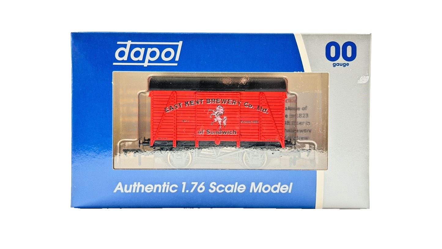 DAPOL 00 GAUGE - EAST KENT BREWERY OF SANDWICH VENT VAN NO.4 (LIMITED EDITION)