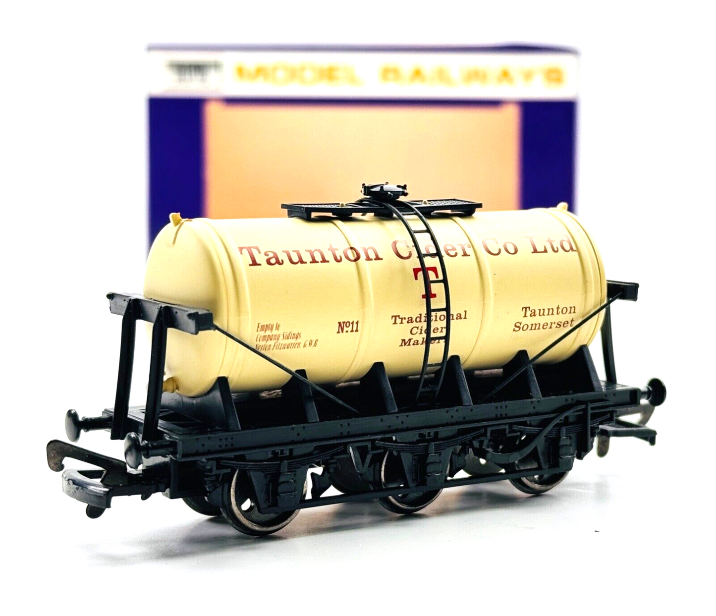 DAPOL 00 GAUGE - TAUNTON CIDER SOMERSET 6 WHEEL TANKER NO.11 (WESSEX WAGONS)