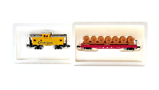 BACHMANN N GAUGE - 70750/53-1039-02 - SANTA FE FLAT CAR W/LOGS & CHESSIS CABOOSE