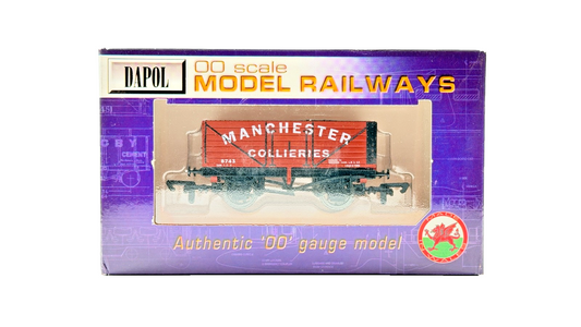 DAPOL 00 GAUGE - MANCHESTER COLLIERIES PLANK WAGON NO.8743 (LIMITED EDITION)