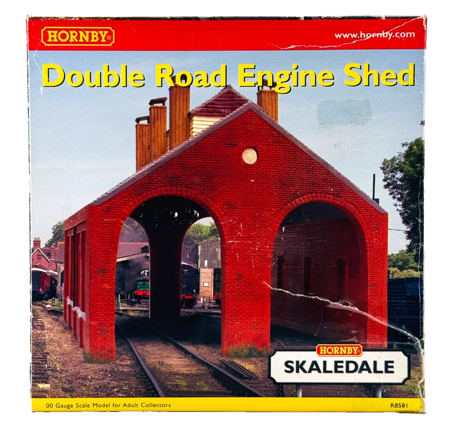 HORNBY 00 GAUGE SKALEDALE - R8581 - DOUBLE ROAD ENGINE SHED - BOXED