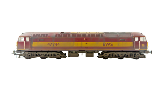 HELJAN OO GAUGE - 4650 - CLASS 47 DIESEL 47744 EWS MAROON GOLD DCC SOUND
