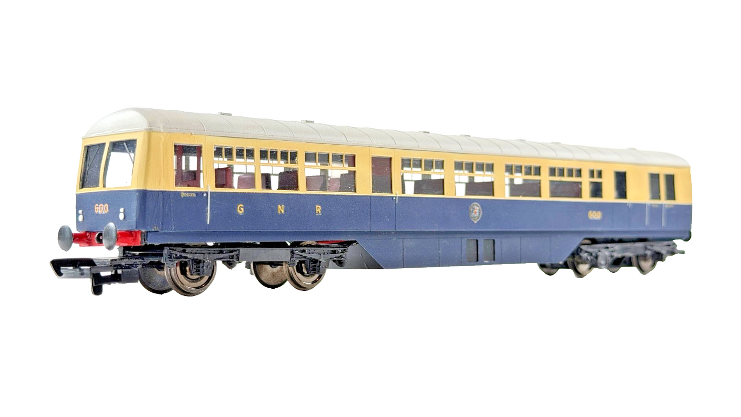 SILVER FOX MODELS OO GAUGE - GNRI NORTHERN IRISH AEC CLASS 600 RAILCAR 2 CAR DMU