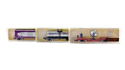 MODEL POWER N GAUGE - METAL SEARCHLIGHT CHEMICAL TANK & BOX CAR WAGONS X 3 BOXED