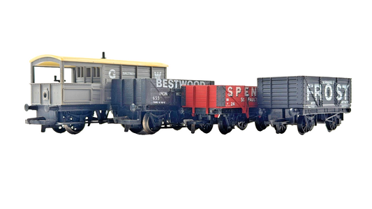 AIRFIX GRAFAR HORNBY OO GAUGE - MIXED RAKE OF 4 PLANK WAGONS & BRAKE VAN UNBOXED