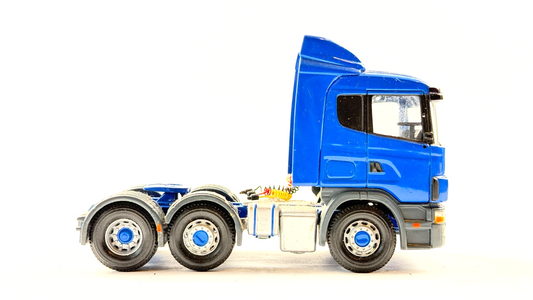 CORGI 1/50 SCALE PLAIN BLUE SCANIA 124L 420 6X2 TRACTOR UNIT UNBOXED