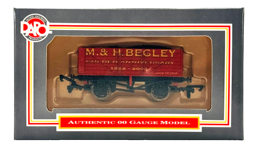 DAPOL 00 GAUGE - M.H BEGLEY GOLDEN ANNIVERSARY WAGON 1952-2002 (LIMITED EDITION)