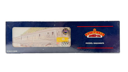 BACHMANN OO GAUGE - 32-911 - CLASS 158 DMU 3 CAR BR GREEN YELLOW WARNING PANELS