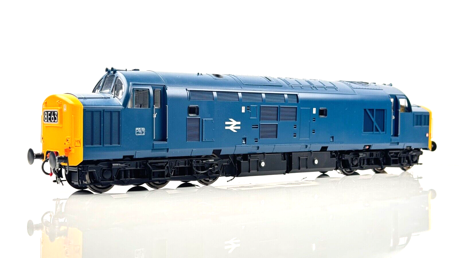 HELJAN O GAUGE - 37121 - CLASS 37 DIESEL LOCOMOTIVE BR BLUE FULL YELLOW ENDS