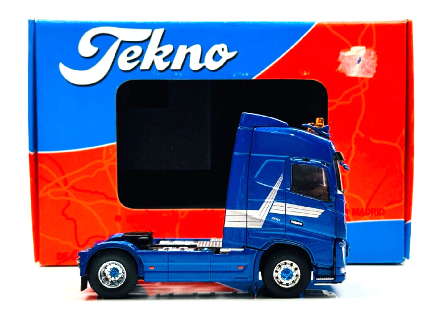 TEKNO 1/50 SCALE - 65301 - VOLVO FH04 GLOBE 4X2 TRACTOR CAB UNIT BLUE - BOXED